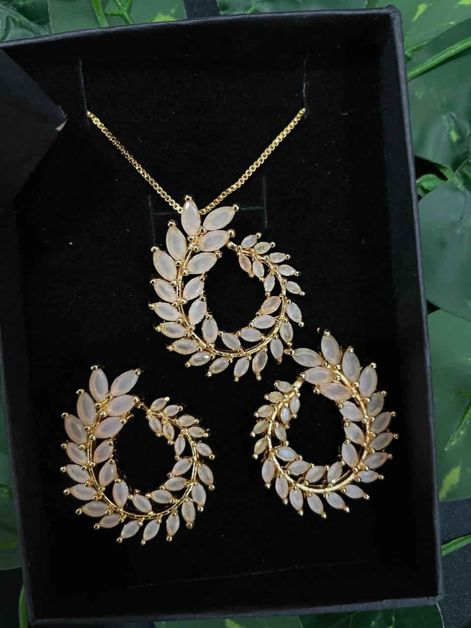 Elegant Blush Pink Leaf Wreath Jewelry Set - EVERY SOLUTION MART