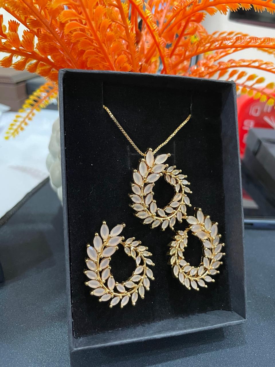 Elegant Blush Pink Leaf Wreath Jewelry Set - EVERY SOLUTION MART