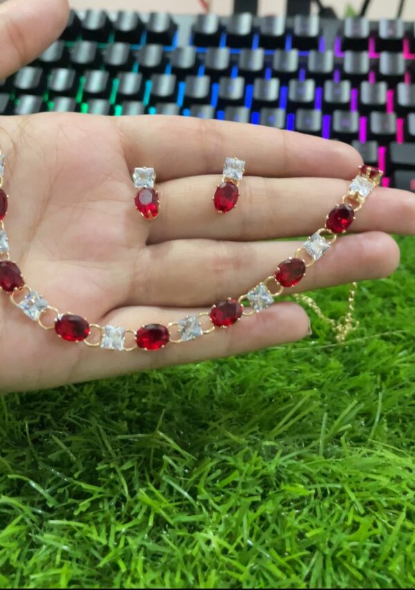 Scarlet Shimmer Necklace