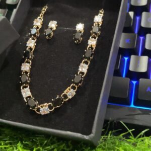 Noir Illume Jewelry Set