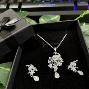 Royal Plumage Jewelry Set